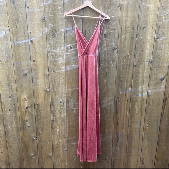 Blush Mauve Velvet Asymmetric Faux-Wrap Maxi Dress 🌿 - Picture 8 of 12